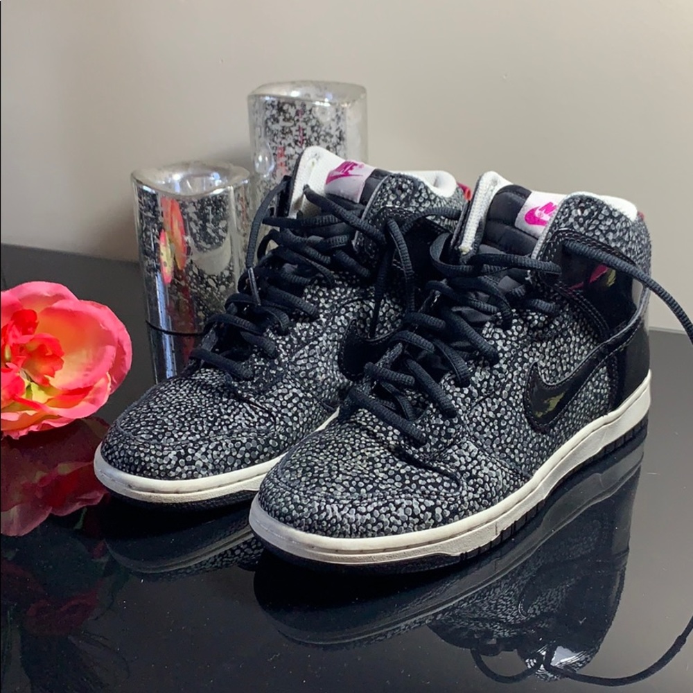 Nike Womens Dunk Hi Skinny Black/bright magenta